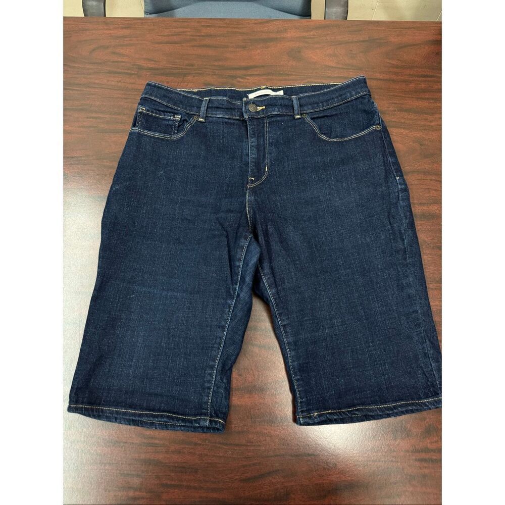 Levi’s Bermuda Dark Wash Shorts Size 31
